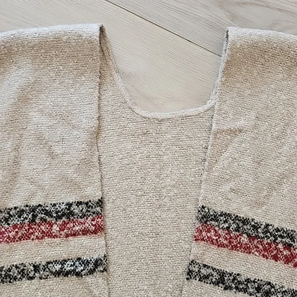 Roots Canada Cozycore Cape Poncho Wearable Blanket Sweater One Size - Picture 7 of 11